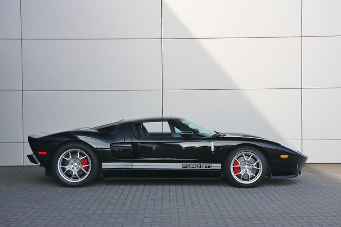 8 суперавтомобила, които не са чак толкова скъпи, колкото може би очаквате